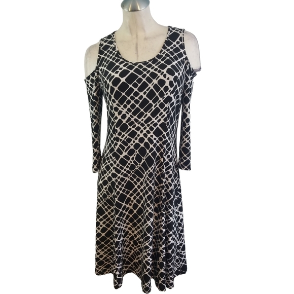 3/$25 Susan Graver Size XS Black White Cold Shoulder Dress - Picture 1 of 6